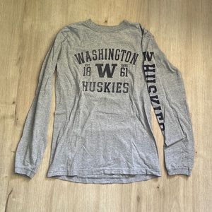 University of Washington UW Huskies long sleeve shirt medium